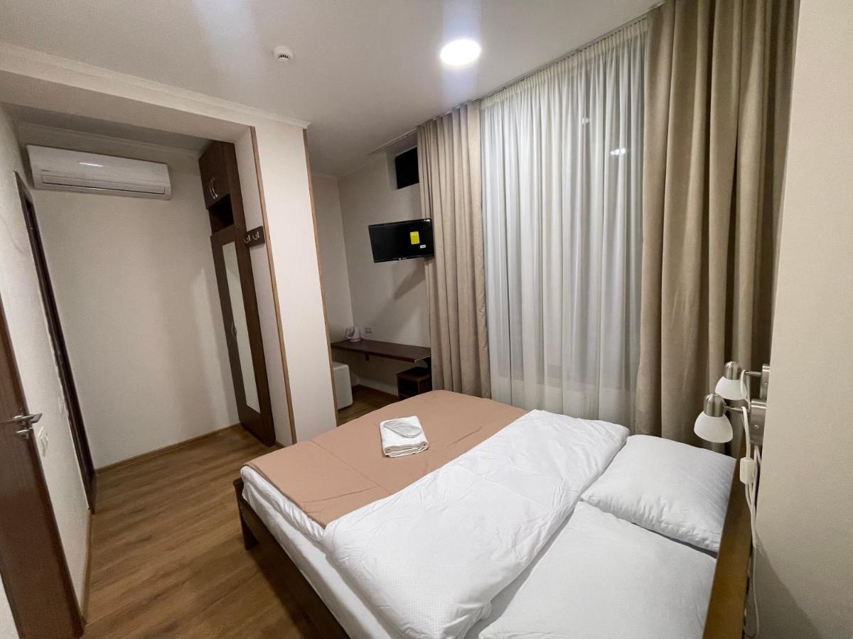 Art Family Hotel 第比利斯 客房 照片